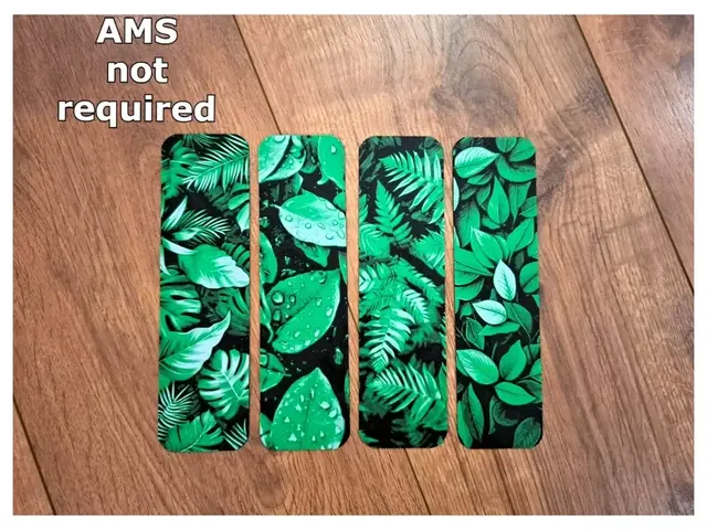 HueForge model: Green Leaf bookmark set - hueforge by EternalDesigns3D