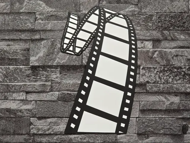 HueForge model: Hueforge Strip Film Cinema Vintage 2 colors by StefBull85
