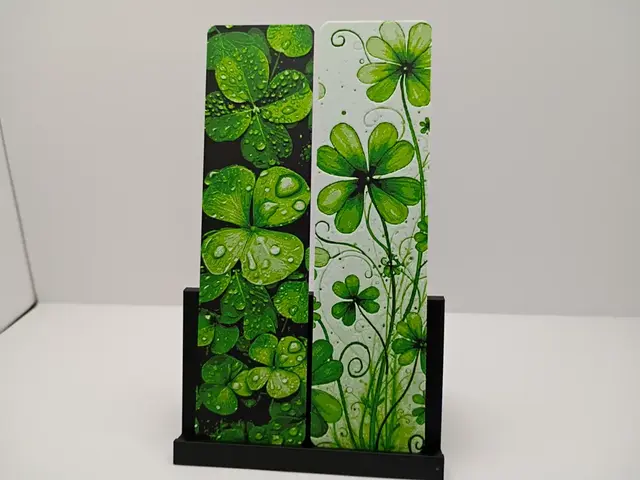 HueForge model: Lucky Clovers Bookmark Set by 3djd