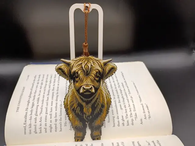 HueForge model: Highland Cow Bookmark by 3djd
