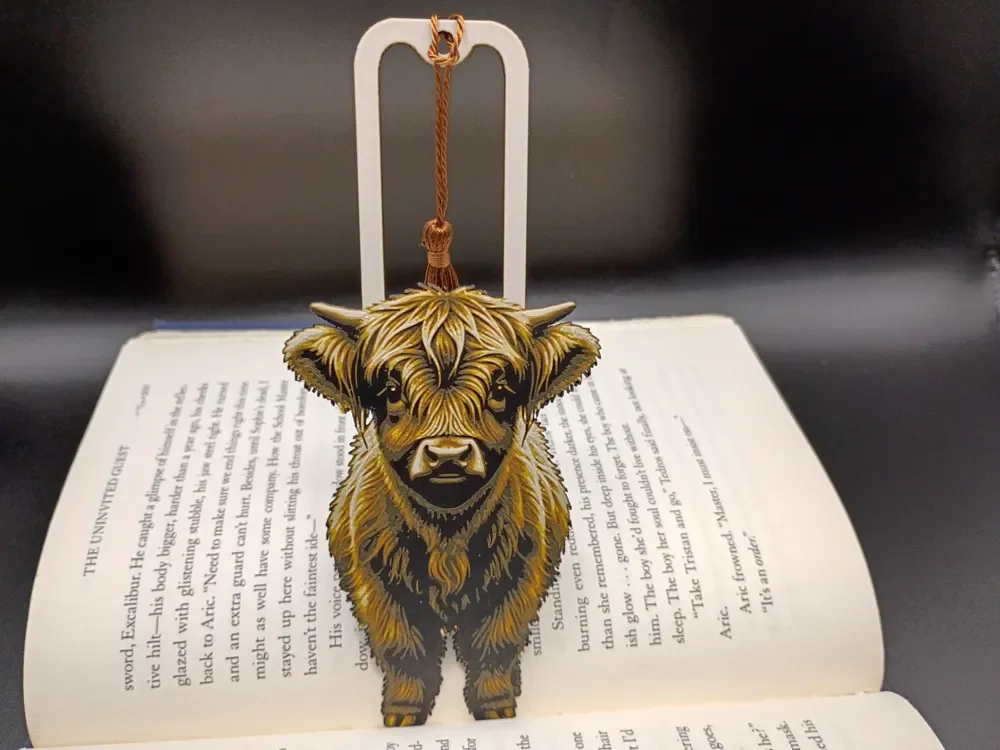 Highland Cow Bookmark by 3djd HueForge model: Highland Cow Bookmark by 3djd