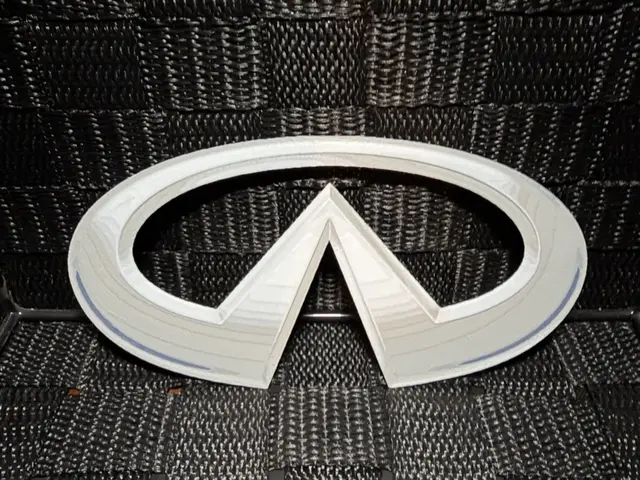 HueForge model: Infiniti Logo - Hueforge by JoDau