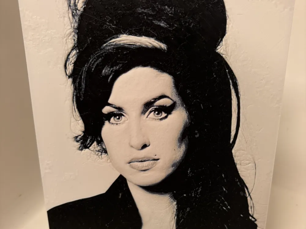 Amy Winehouse Hueforge by Morganja HueForge model: Amy Winehouse Hueforge by Morganja