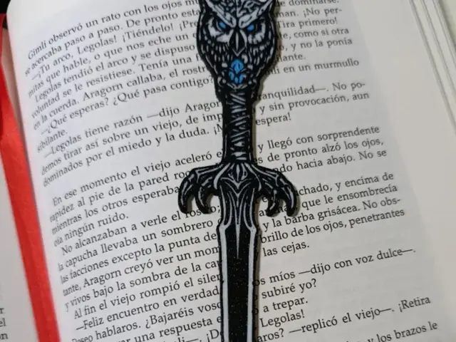 HueForge model: Bookmark Owl Sword by FYTY112