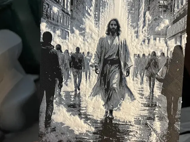 HueForge model: Jesus Walking in a City by Advancedtechworldwide