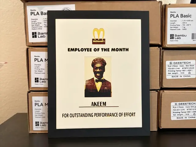 HueForge model: Coming to America - Akeem (Employee of the Month) by Estiv