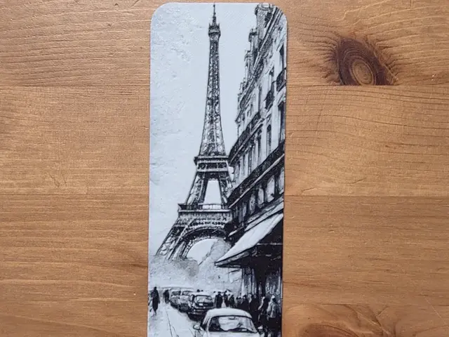 HueForge model: Eiffel Tower Bookmark by Morganja