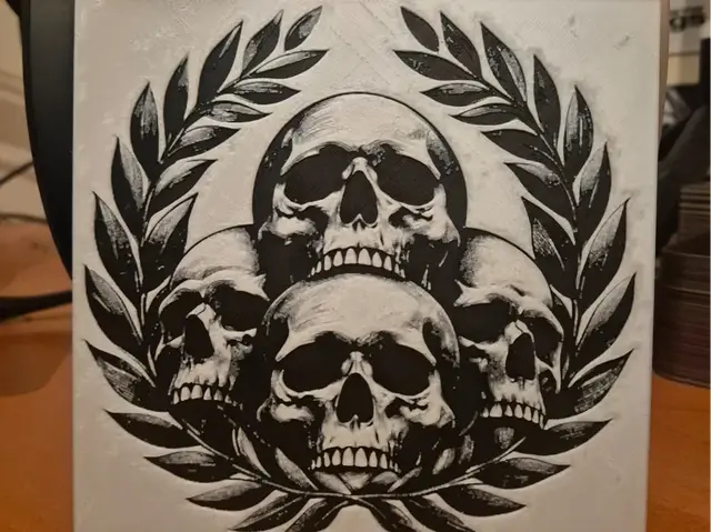 HueForge model: Skull Wreath hueforge by Buntsta