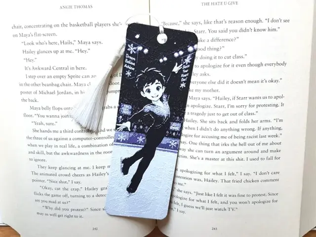 HueForge model: Bookmark, Figure skater, Boy by Dame Jo