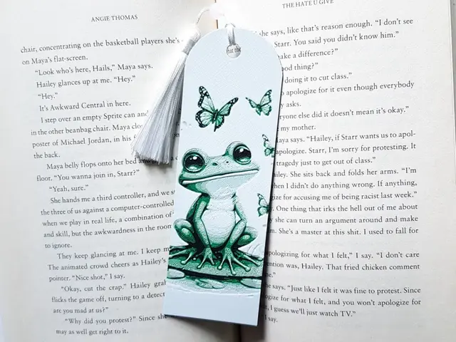 HueForge model: Bookmark, Cartoon Frog, Hueforge by Dame Jo