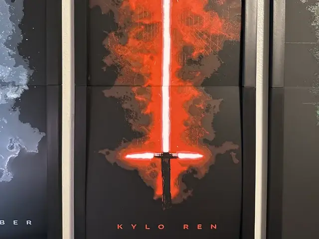 HueForge model: Kylo Ren Light Saber 2-piece Hueforge by Hey Ben