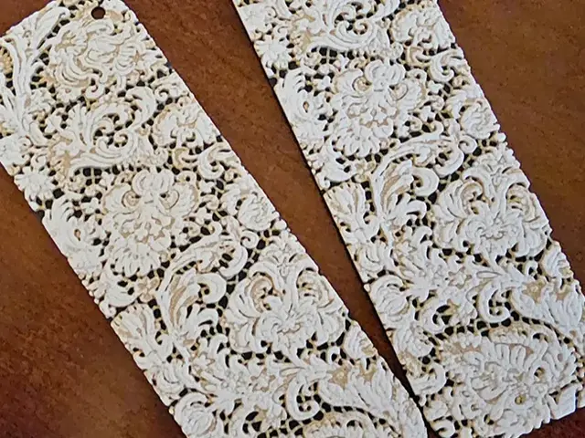 Lace Bookmark - hueforge - 4 Colors