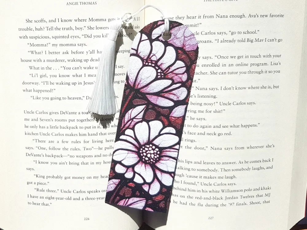 Bookmark, Stained Glass Flowers, Pink by Dame Jo HueForge model: Bookmark, Stained Glass Flowers, Pink by Dame Jo