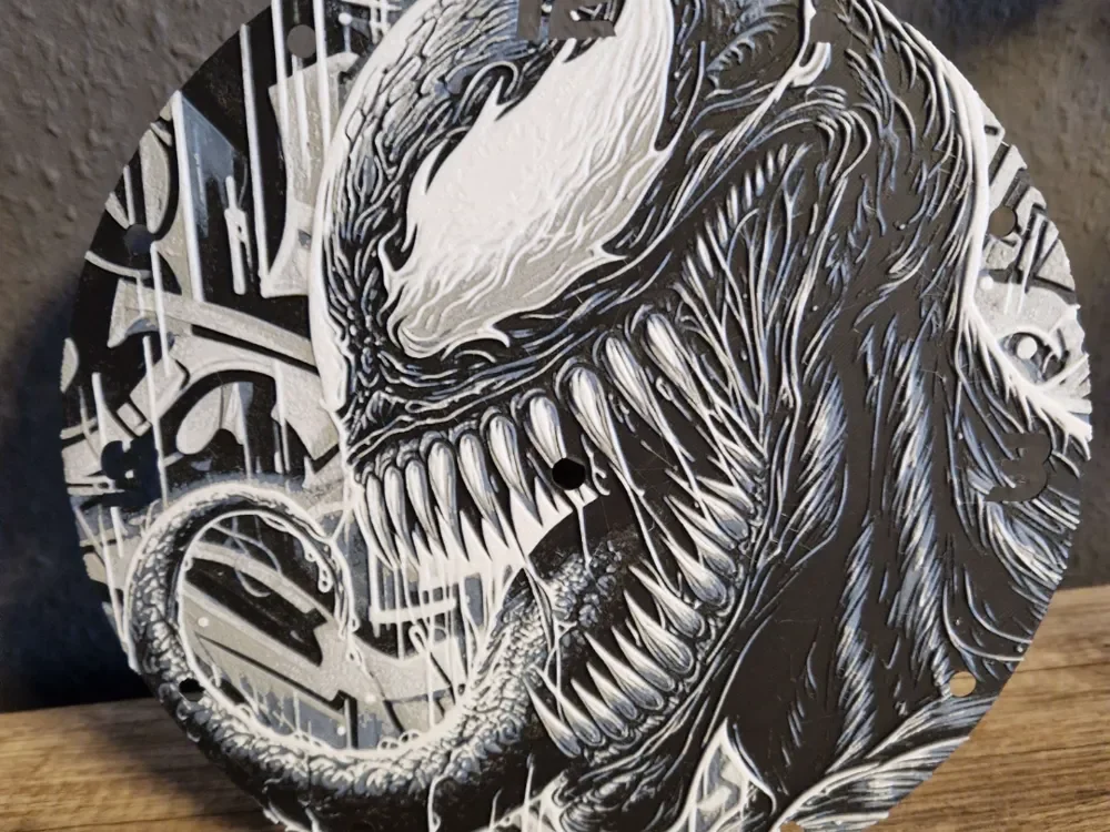 Venom Clock by Schuettdesign HueForge model: Venom Clock by Schuettdesign