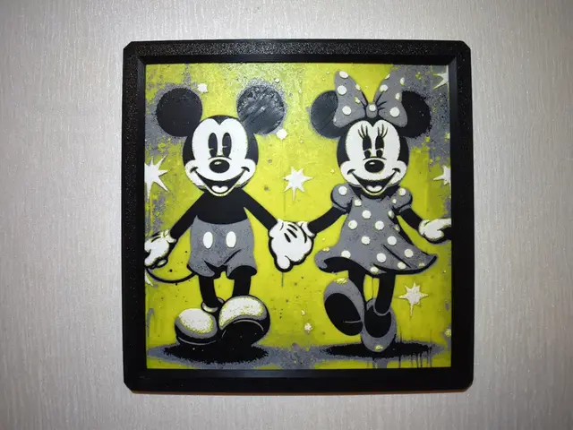 HueForge model: Mickey and Minnie Hueforge by Chris B