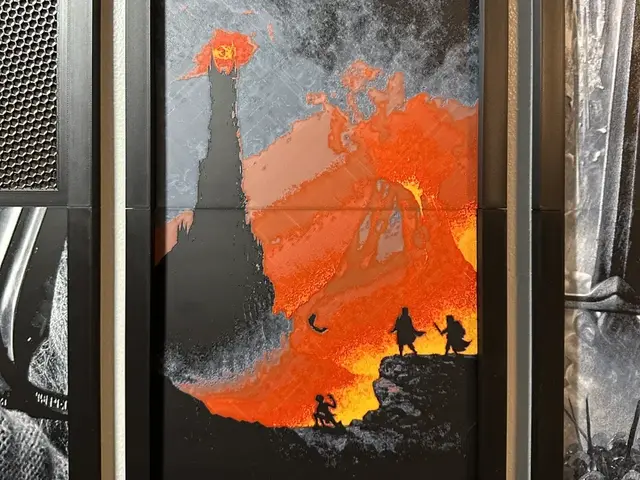 HueForge model: Frodo & Eye of Sauron Hueforge 2-piece by Hey Ben