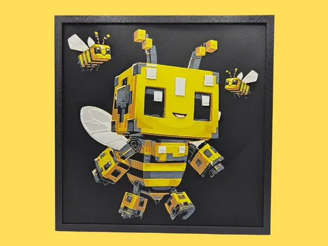HueForge model: Minecraft Bee by BusyKikiBee