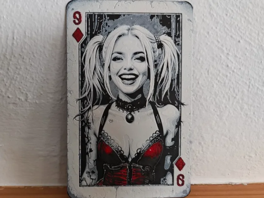 Hueforge Harley Quinn playing cards by Litolunar HueForge model: Hueforge Harley Quinn playing cards by Litolunar