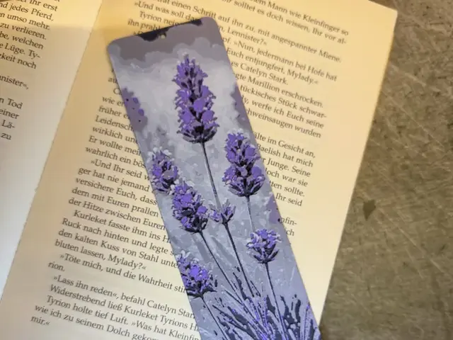 HueForge model: Lavender Bookmark by Loupes