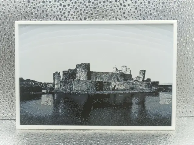 Caerphilly Castle - Hueforge