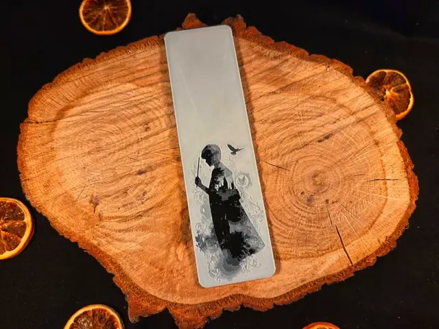 HueForge model: Harry Potter fantasy 3 bookmark - hueforge by EternalDesigns3D