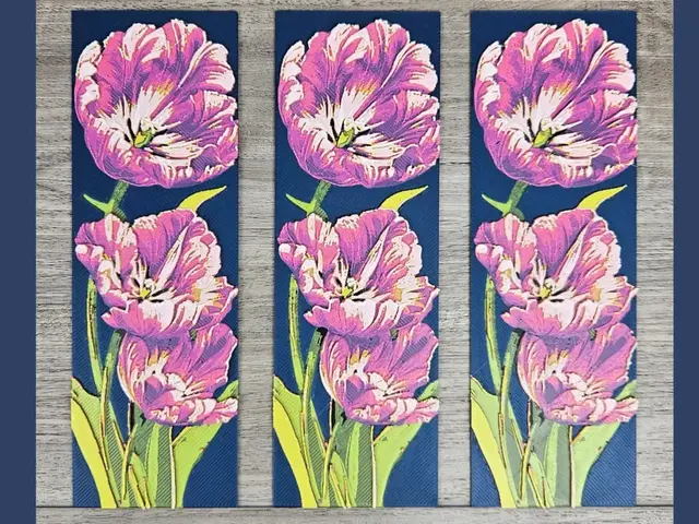 HueForge model: Parrot Tulip Floral Bookmark by BusyKikiBee