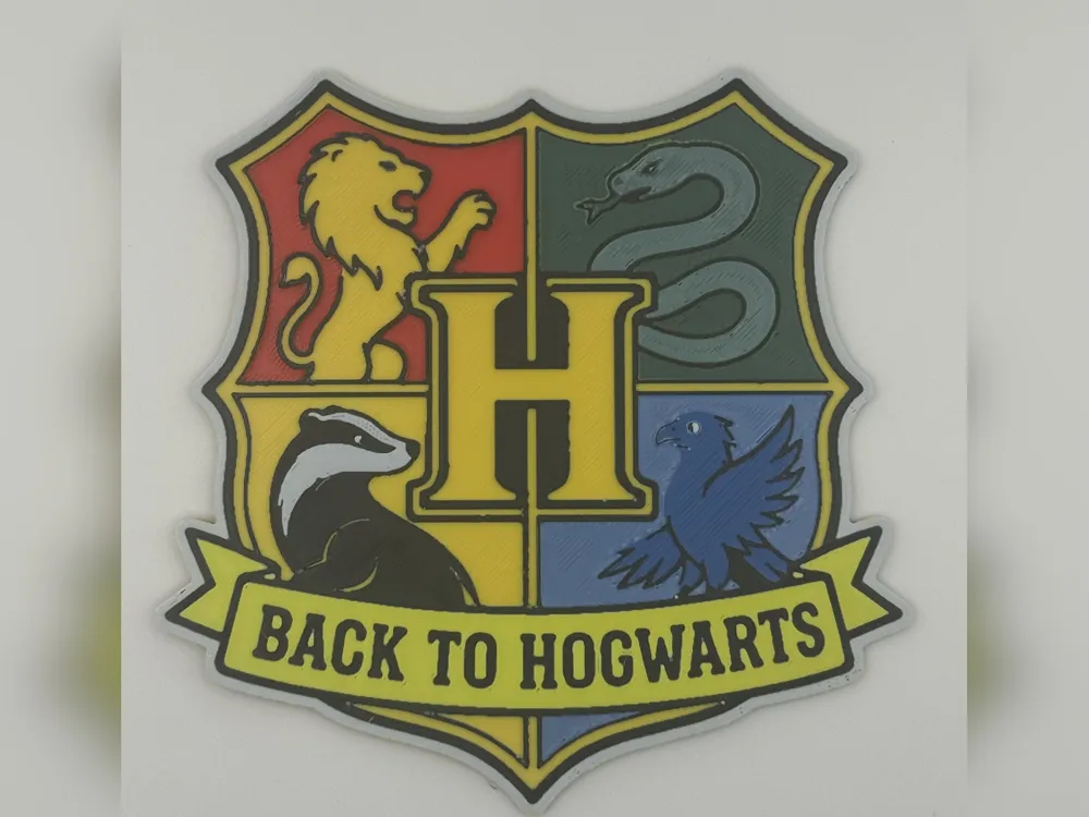 Back to Hogwarts Crest HueForge Print by Thadius HueForge model: Back to Hogwarts Crest HueForge Print by Thadius